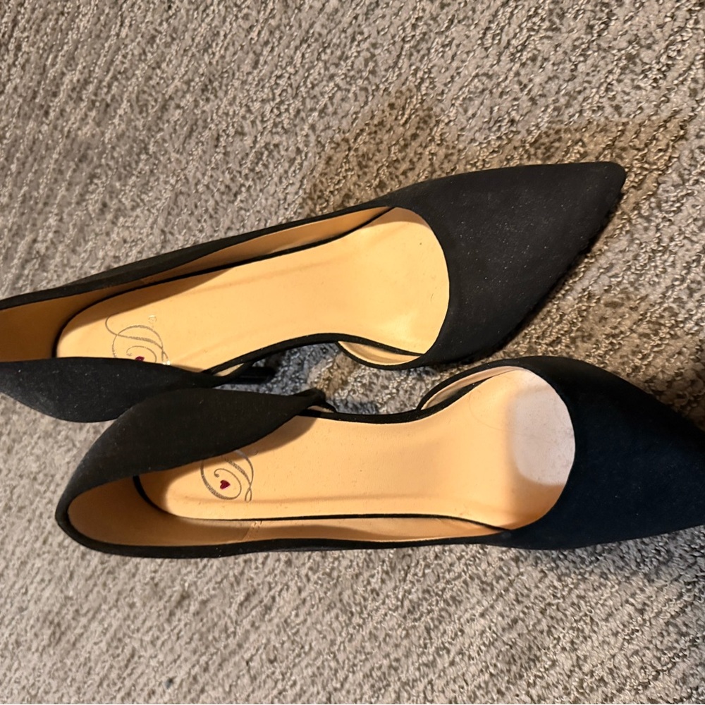 Cupid Black Pointed Toe Heels